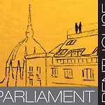 Parliament Penthouse Apartament