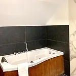 Apartament Parliament Penthouse *