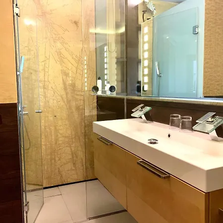Parliament Penthouse Apartment Budapest