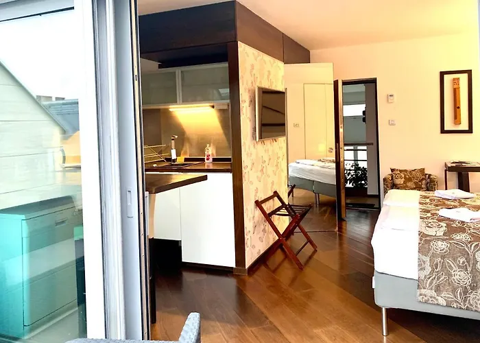 Apartament Parliament Penthouse *