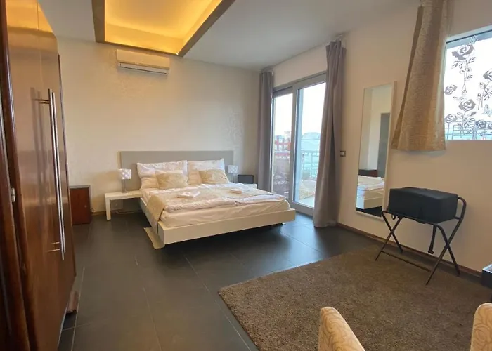 Parliament Penthouse *